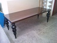 Stół w klasycznej formie